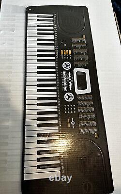 MK-2000 61-key Portable Keyboard by Gear4music Complete Pack